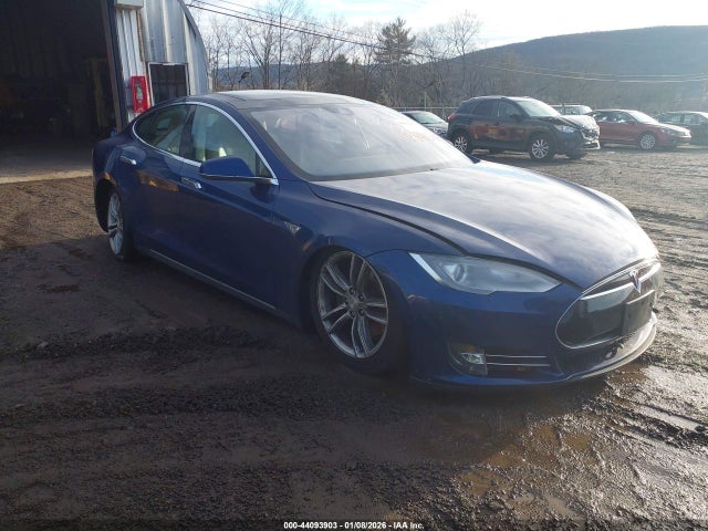 2015 TESLA MODEL S 5YJSA1E26FF109109 Photo 0