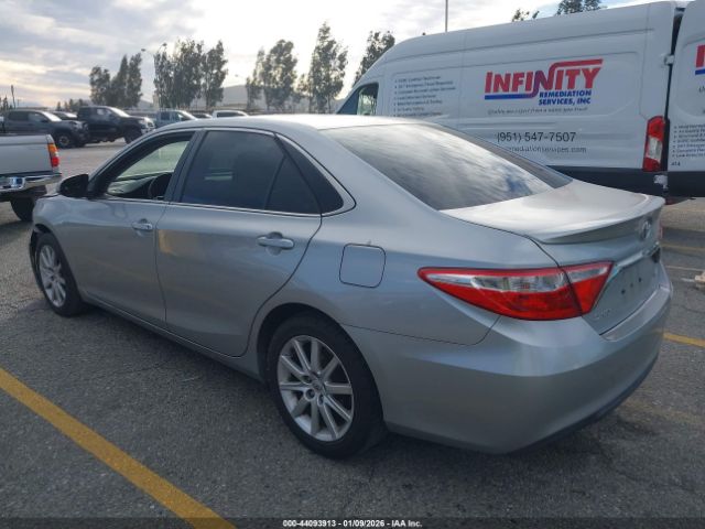 2015 TOYOTA CAMRY 4T1BF1FK8FU996313 Photo 2