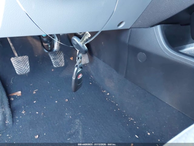 44093923 :رقم المزاد ، 5XYKT3A10BG153015 vin ، 2011 Kia Sorento مزاد بيع