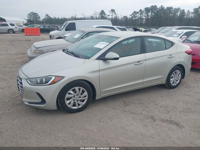 5NPD74LF2HH151053 Hyundai ELANTRA SE