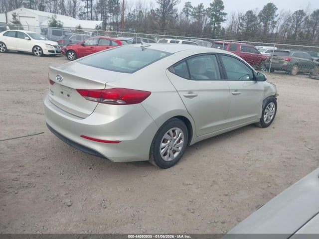 5NPD74LF2HH151053 Hyundai ELANTRA SE