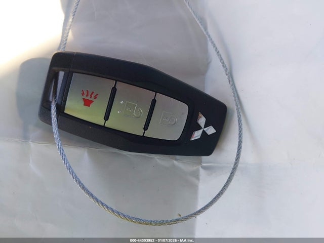 2025 MITSUBISHI OUTLANDER JA4J3UA83SZ019125 Photo 10