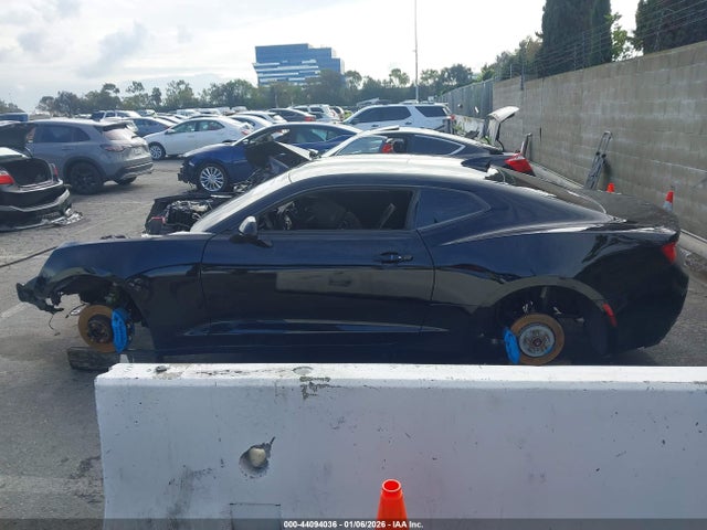 1G1FE1R71J0176695 Chevrolet Camaro 1ss