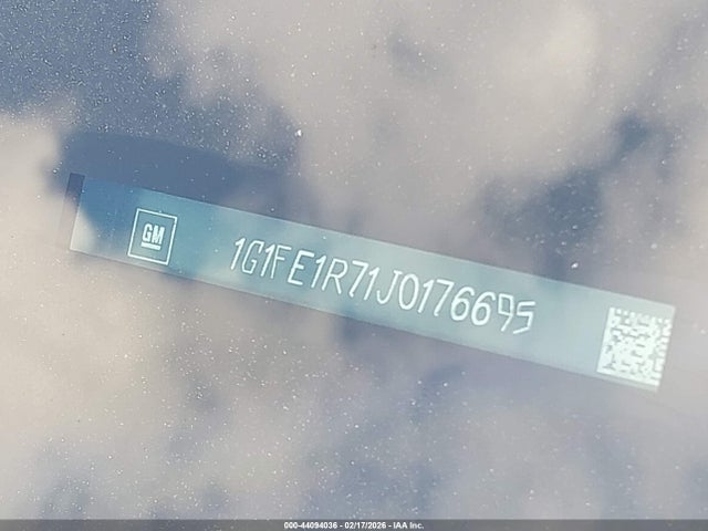 2018 CHEVROLET CAMARO 1G1FE1R71J0176695 Photo 8