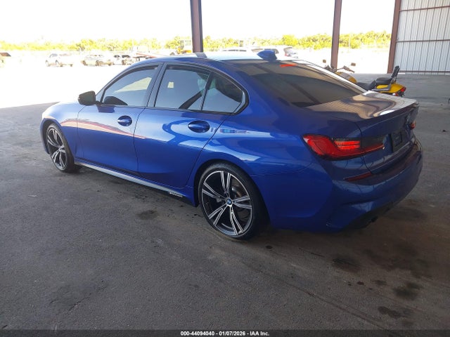 2021 BMW 330I 3MW5R1J04M8C12392 Photo 2