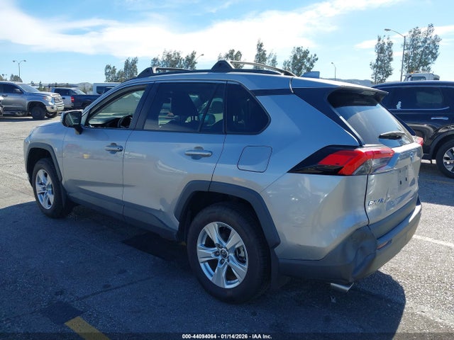 Toyota Rav4 Xle 2020 2T3W1RFV4LW060734 Image 3