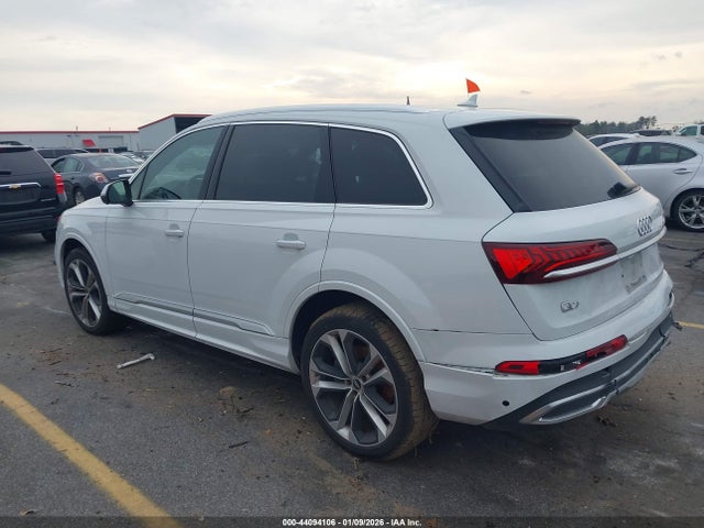 2021 AUDI Q7 WA1LXAF78MD022193 Photo 2