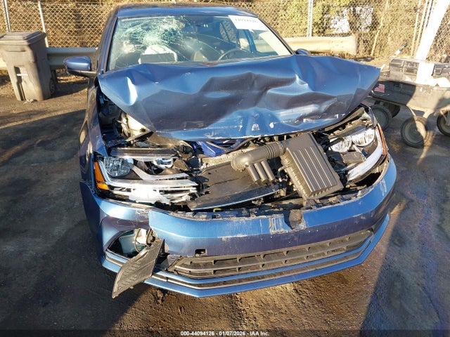 2017 Volkswagen Jetta 1.4t S მანქანა იყიდება აუქციონზე, vin: 3VW2B7AJ4HM326571, აუქციონის ნომერი: 44094126