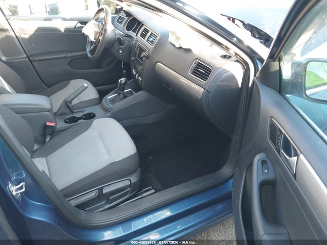 2017 Volkswagen Jetta 1.4t S მანქანა იყიდება აუქციონზე, vin: 3VW2B7AJ4HM326571, აუქციონის ნომერი: 44094126