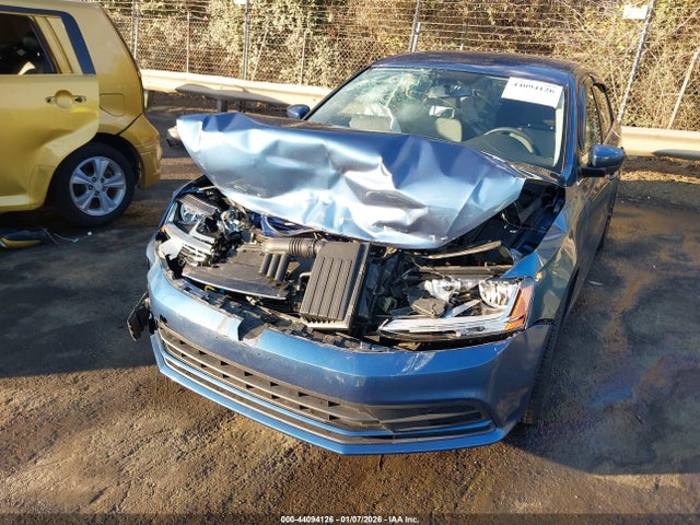 2017 Volkswagen Jetta 1.4t S მანქანა იყიდება აუქციონზე, vin: 3VW2B7AJ4HM326571, აუქციონის ნომერი: 44094126
