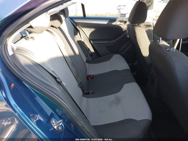 2017 Volkswagen Jetta 1.4t S მანქანა იყიდება აუქციონზე, vin: 3VW2B7AJ4HM326571, აუქციონის ნომერი: 44094126