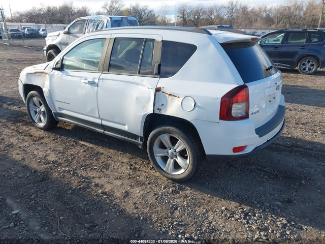 2014 JEEP COMPASS 1C4NJDBB4ED506116 Photo 2