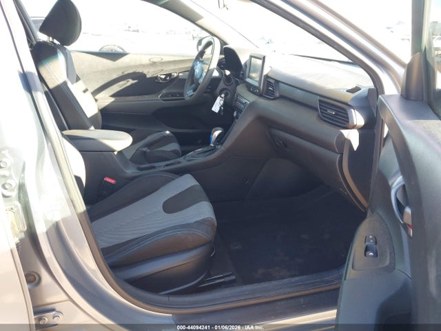 Продажа на аукционе авто 2019 Hyundai Veloster 2.0, vin: KMHTG6AF5KU017169, номер лота: 44094241
