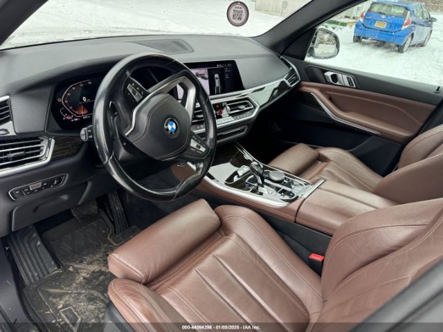2019 BMW X5 5UXCR6C53KLK82857 Photo 4