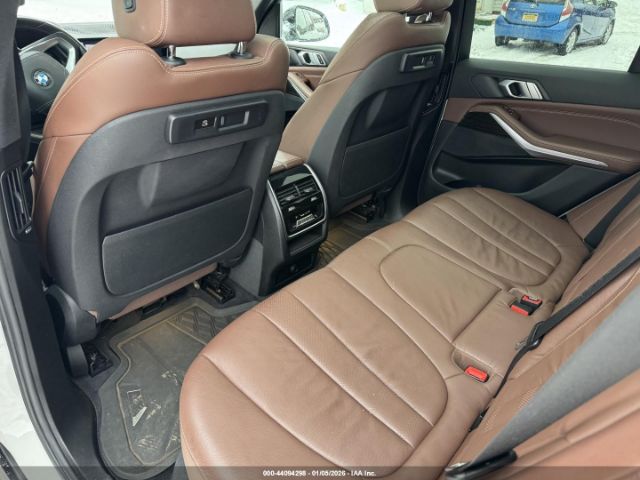 2019 BMW X5 5UXCR6C53KLK82857 Photo 7