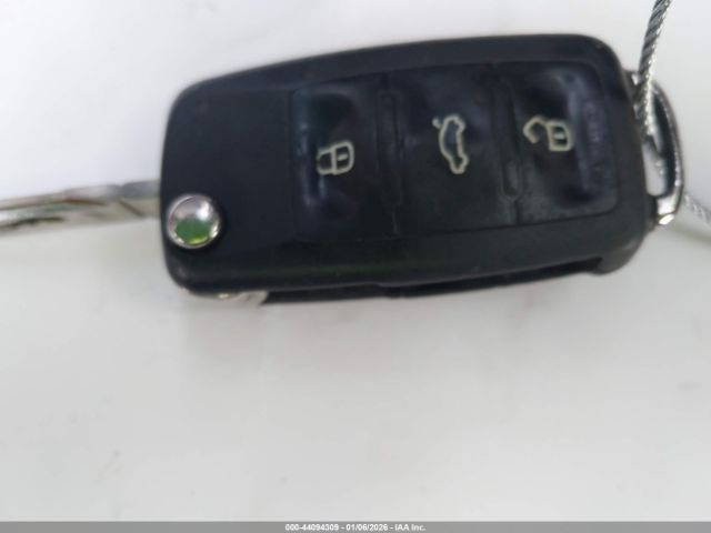 2011 VOLKSWAGEN TIGUAN WVGAV7AX6BW528115 Photo 10