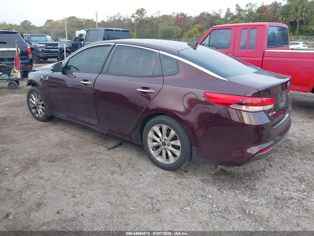 2018 KIA OPTIMA 5XXGT4L39JG254907 Photo 2