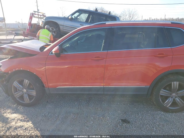 3VV5B7AXXJM131084 Volkswagen Tiguan 2.0t Sel Premium
