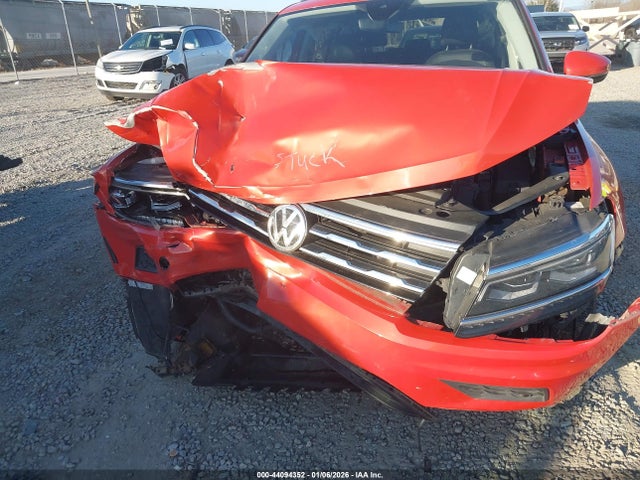 3VV5B7AXXJM131084 Volkswagen Tiguan 2.0t Sel Premium