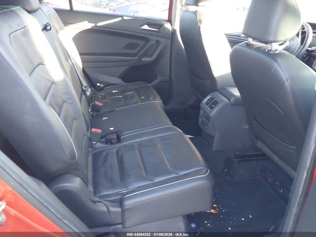 3VV5B7AXXJM131084 Volkswagen Tiguan 2.0t Sel Premium