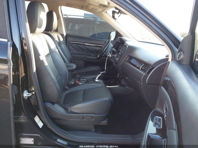 2018 MITSUBISHI OUTLANDER PHEV JA4J24A54JZ055591 Photo 4