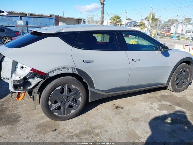 5XYC34JA8SG011893 KIA Ev6 Light Long Range