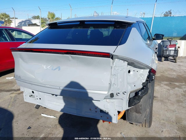 5XYC34JA8SG011893 KIA Ev6 Light Long Range