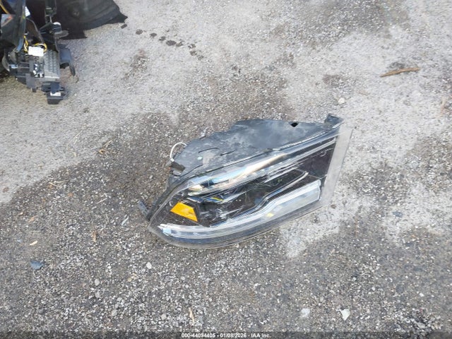 44094405 :رقم المزاد ، 1C6RR6FG0KS590560 vin ، 2019 Ram 1500 Classic Tradesman  4x2 6'4 Box مزاد بيع