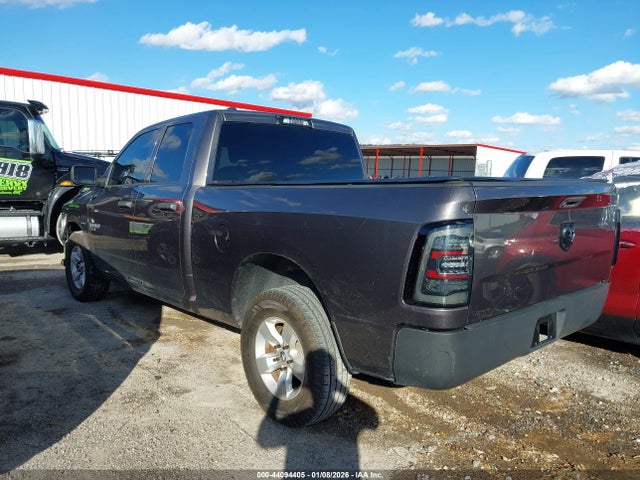 44094405 :رقم المزاد ، 1C6RR6FG0KS590560 vin ، 2019 Ram 1500 Classic Tradesman  4x2 6'4 Box مزاد بيع