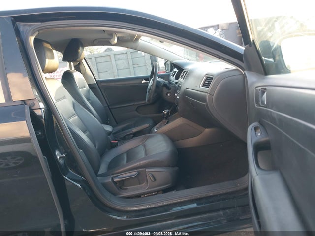 3VWD17AJ8EM420377 Volkswagen Jetta 1.8t Se