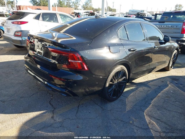 Volvo S60 B5 Plus Black Edition 2024 7JRL12TH5RG299241 Image 4