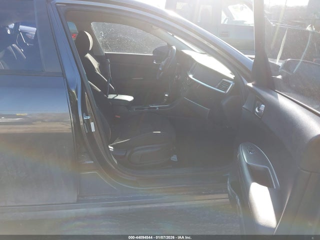 5XXGT4L30KG305289 KIA Optima Lx