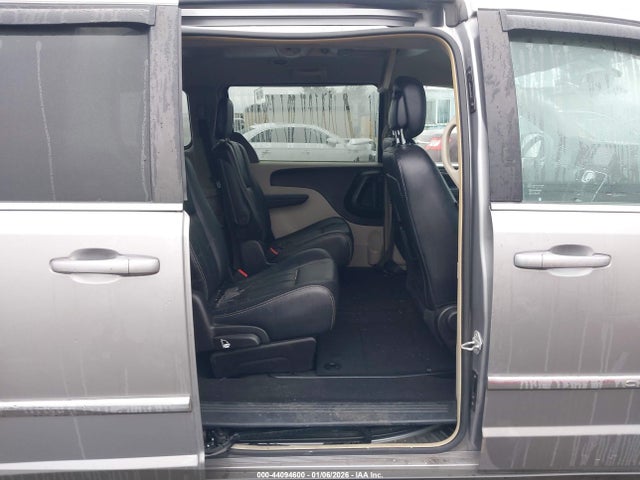 2C4RC1BG2GR230878 Chrysler Town &amp; Country Touring
