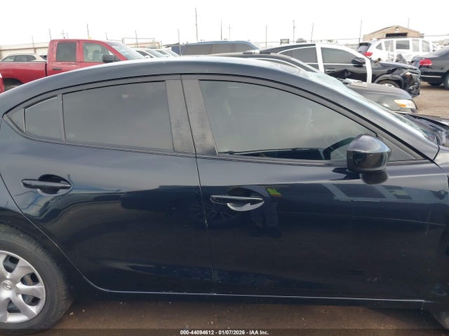 44094612 :رقم المزاد ، 3MZBM1U71FM175340 vin ، 2015 Mazda Mazda3 I Sport مزاد بيع