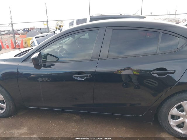 44094612 :رقم المزاد ، 3MZBM1U71FM175340 vin ، 2015 Mazda Mazda3 I Sport مزاد بيع