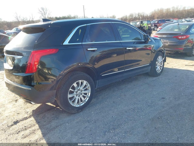 2018 CADILLAC XT5 1GYKNBRS2JZ233881 Photo 3