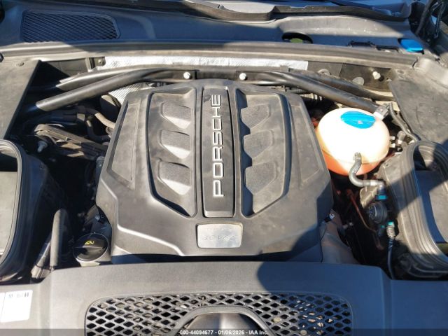 2017 PORSCHE MACAN WP1AB2A5XHLB13466 Photo 9