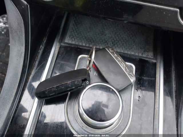 SAJAJ4BN4HA952296 Jaguar Xe 20d Premium
