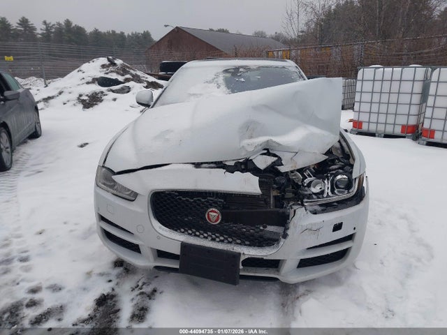 SAJAJ4BN4HA952296 Jaguar Xe 20d Premium