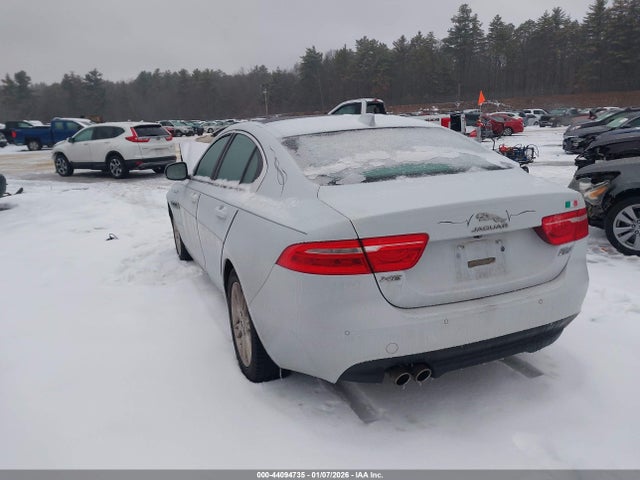 SAJAJ4BN4HA952296 Jaguar Xe 20d Premium