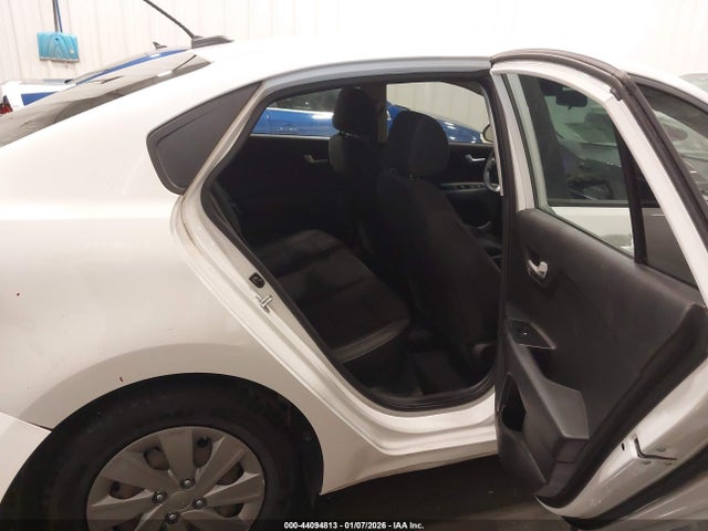 3KPA24AD8LE285386 KIA RIO LX