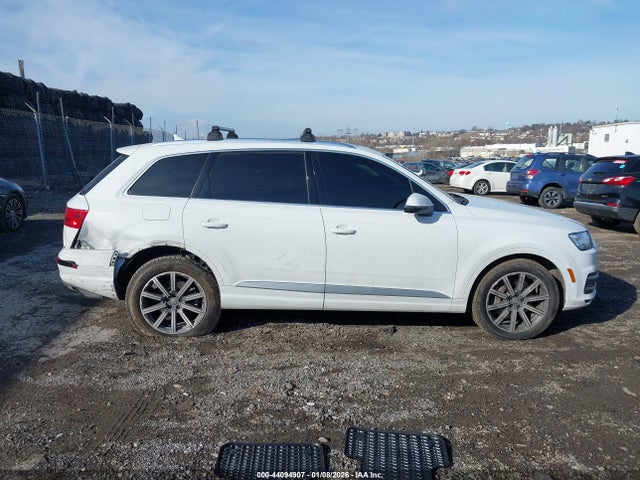 Audi Q7 3.0t Premium 2018 WA1VAAF77JD017945 Image 13