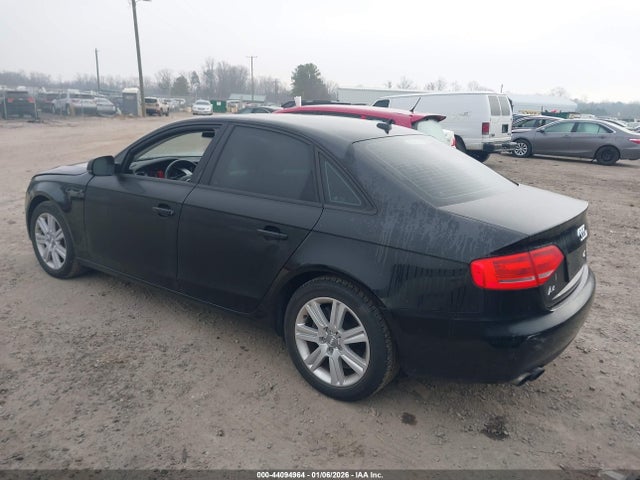 2011 AUDI A4 WAUBFAFL6BN054453 Photo 2