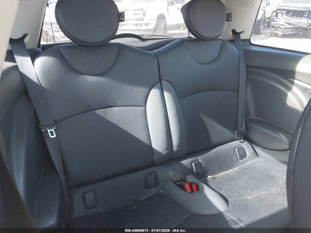 2007 MINI COOPER WMWMF33547TT52321 Photo 7