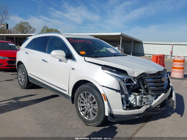 44094982 :رقم المزاد ، 1GYKNBRS6HZ259247 vin ، 2017 Cadillac Xt5 Luxury مزاد بيع