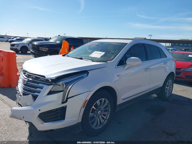 44094982 :رقم المزاد ، 1GYKNBRS6HZ259247 vin ، 2017 Cadillac Xt5 Luxury مزاد بيع
