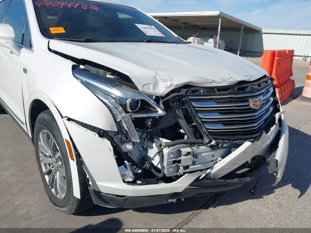 44094982 :رقم المزاد ، 1GYKNBRS6HZ259247 vin ، 2017 Cadillac Xt5 Luxury مزاد بيع