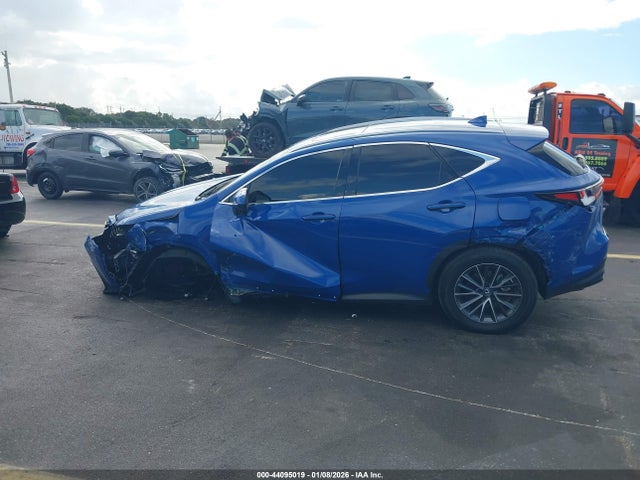 44095019 :رقم المزاد ، 2T2GDCAZ1SC023521 vin ، 2025 Lexus Nx 250 Premium مزاد بيع