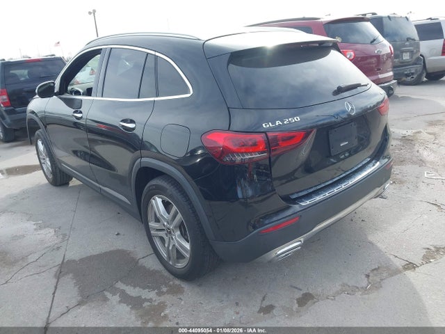 2021 MERCEDES-BENZ GLA 250 W1N4N4HB4MJ249989 Photo 2