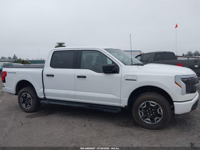 1FTVW1EL2NWG07812 Ford F-150 Lightning Xlt